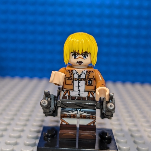 8 Minifigures- Attack on Titan Anime Building Block Toy Action Figure Big Fig - Picture 11 of 14